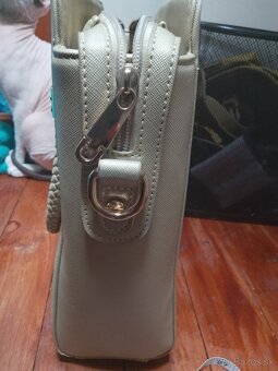 Predam novu damsku kabelku MK - 3