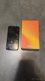 MOTO E5 - 3
