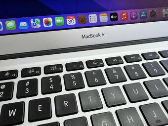 Apple MacBook Air 2015 - 3