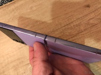 Samsung Z Flip 4 po čerstvej výmene hlavného lcd - 3