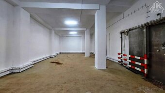 SKLADY a priestory pre firmy na Petrovianskej ulici - 3