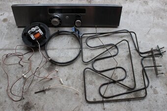 Diely elektrickej rury Whirlpool AKZ 433/IX 3.65 kW - 3