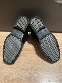 Poltopáky čierne - 3