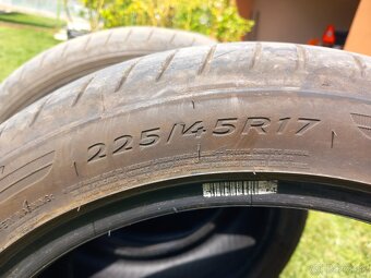 Dunlop 225/45 r17 94w - 3