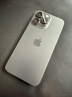iPhone 15 Pro Max 512 GB, Black Titanium - 3