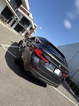 BMW rad 5 Touring 530d xDrive Mpaket LED+ 360 cam Webasto - 3