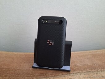 Blackberry Q20 - 3