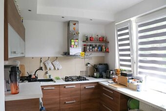 Len u nás.Predaj priestranného 3,5-izb.bytu s balkónom Zvole - 3