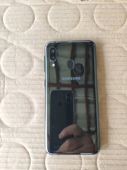 Galaxy A20E - 3