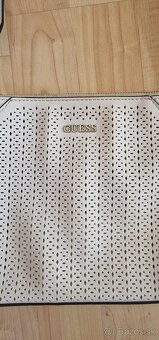 Crossbody kabelka GUESS biela - 3