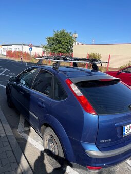 Ford focus 1,6 benzín 74kw - 3