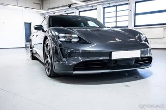 Porsche Taycan - 3