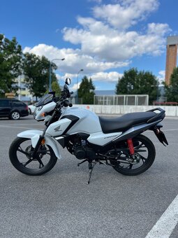 Honda CB125F - 3
