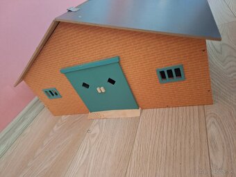 Drevená veľká stajňa - 3