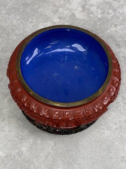 Čínska dóza s poklopom cinnabar s modrým emailom - 3