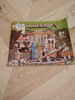 Lego Minecraft 21118 - 3