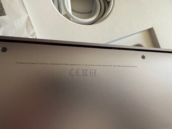 Macbook Air 13" M1 Strieborný SK - 3