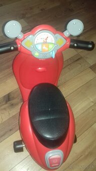 Detská motorka Chicco Vespa (malo pouzivane, plne funkcne) - 3