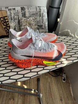bežecké tenisky alphafly 3 a Adidas adizero Prime X 2 Strung - 3