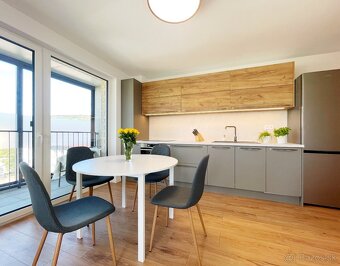 2 izb. byt s balkónom, pivnicou a park. miestom - BA Rača - 3