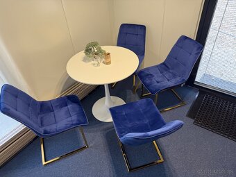 Predam 4 stolicky a stol - 3