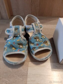 Papucky zn. Manik v. 26 - 3