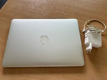 Apple Macbook Air 2017 - 3