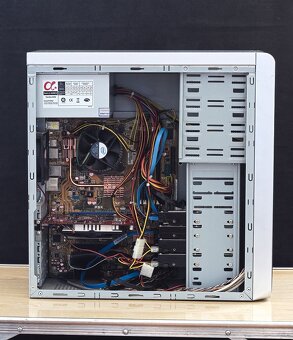 PC Intel Core Duo E6420 ; RAM 3 Gb; HDD 816 Gb; Ati Radeon 5 - 3