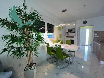 Novostavba trojpodlažný apartmán so záhradou aj strešnou ter - 3