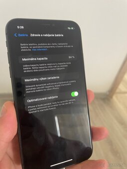 iPhone 11 - 3
