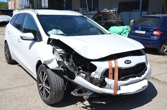 Kia Ceed sporty wagon 1.4 CVVT, 73 kW, M6, havarovaná - 3