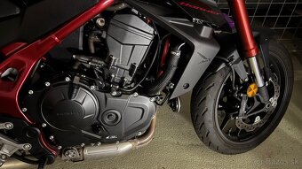 Honda Hornet CB 750 2024 - 3