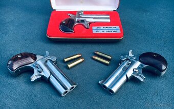 Moderný nerezový Derringer .357 Magnum / .38 Special - 3