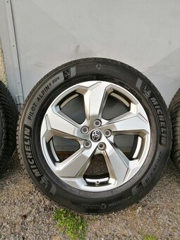 18" 5x114,3 7x18 et35 alu disky Originál Toyota RAV4 5.gen - 3