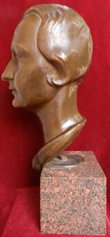 Blažena Borovickova-Podperova-Busta ženy bronz - 3
