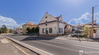 Zabehnutý penzión s reštauráciou, wellnessom a bytom pre maj - 3