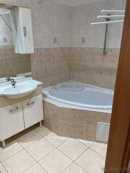 Slnečný 3 izbový byt na prenájom - 3