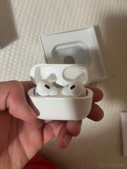 Apple AirPods pro 1 st generation - 3