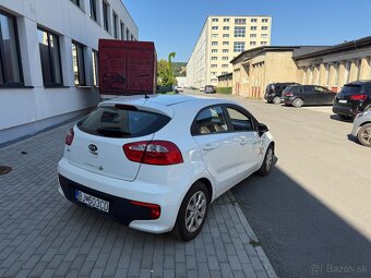 Kia Rio - 3