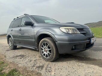 Mitsubishi Outlander 2.0 Turbo - 3