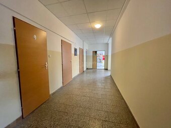 Na prenájom kancelárske priestory 127m2 v priemyselnom areá - 3