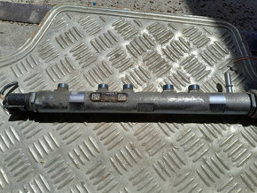 BOSCH 0 445 214 182 Rozdeľovacie potrubie paliva BMW - 3