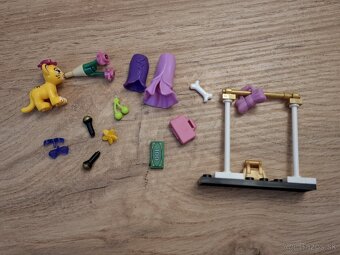 Lego Friends limuzína - 3