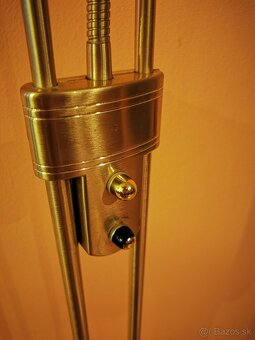 Stojaca lampa zlatu - 3