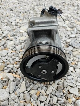 Kompresor klimatizácie VW AG 5N0820803E - 3