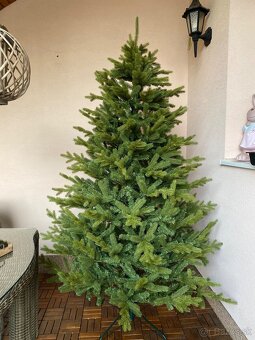 Umelý vianočný stromček 3D - nový - 3