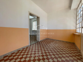 Rodinný dom na rozsiahlom pozemku - 3