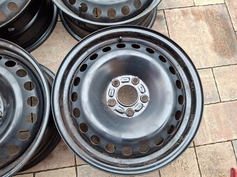 Predám plech.disky--Ford-R16 - 3