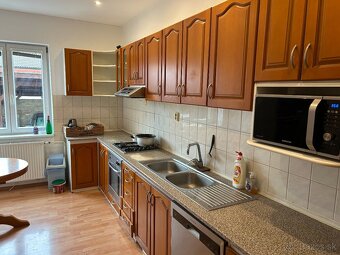 kuchynská linka drevená - 3