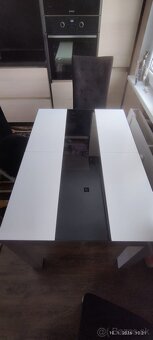 Jedálenský stôl zo stoličkami - 3